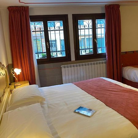 Ca' San Trovaso - 6 Rooms Venezia Eksteriør bilde